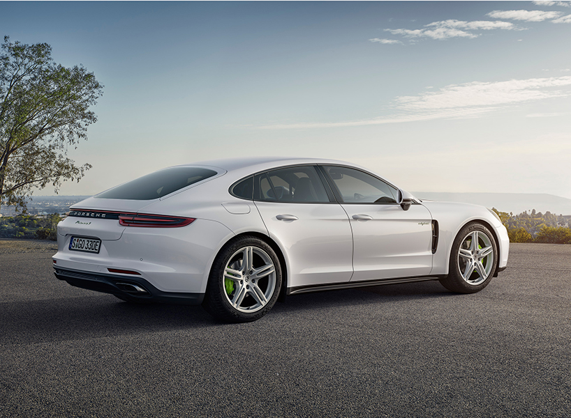 porsche panamera 4E hybrid designboom