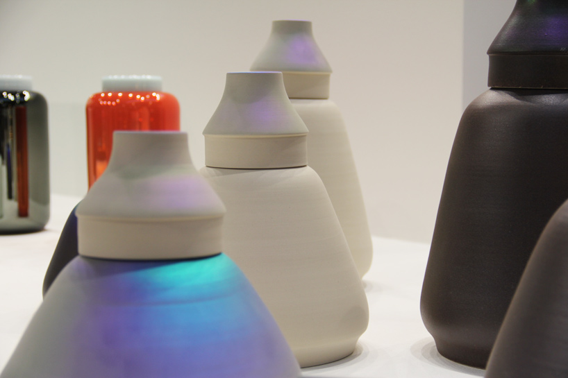 pulpo-hermann-a-weizeneggerat-makeup-vases-maison-et-objet-fall-designboom-02