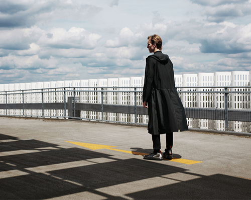 senscommon's cyclist raincoat is primed with high performance