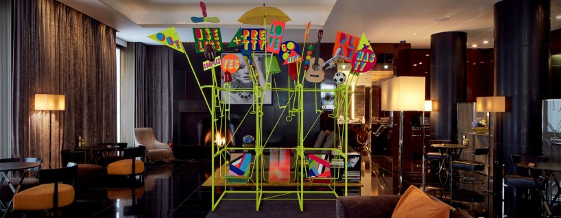 sign-machine-morag-myerscough-luke-morgan-london-design-festival-designboom1800