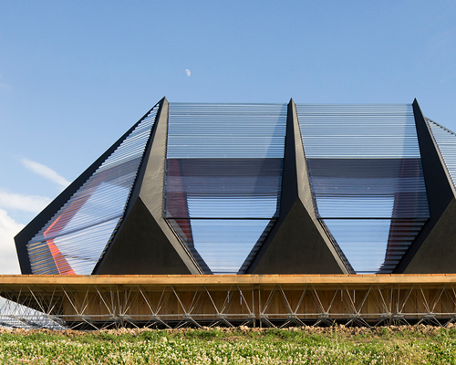 studio frank havermans recalls dutch farmhouse typology with kapkar SF-P7S pavilion