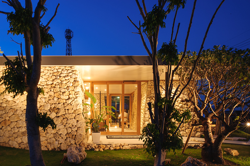 yamazaki-kentaro-design-workshop-itoman-gyomin-shokudo-restaurant-okinawa-japan-designboom-02