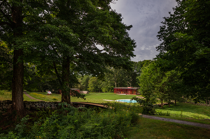 Yayoi Kusama Gives Philip Johnson's Glass House a Polka Dot Makeover