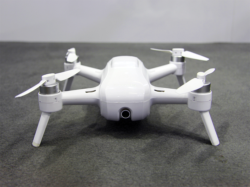 Yuneec Breeze 4K Review: This Drone Takes Selfies, But Also Teaches You How  to Fly