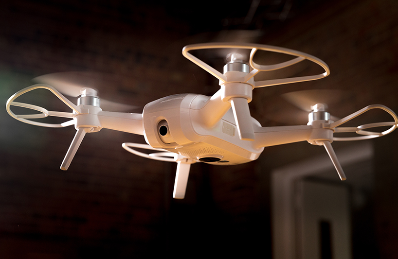 compact yuneec breeze 4K selfie drone offers UHD imagery