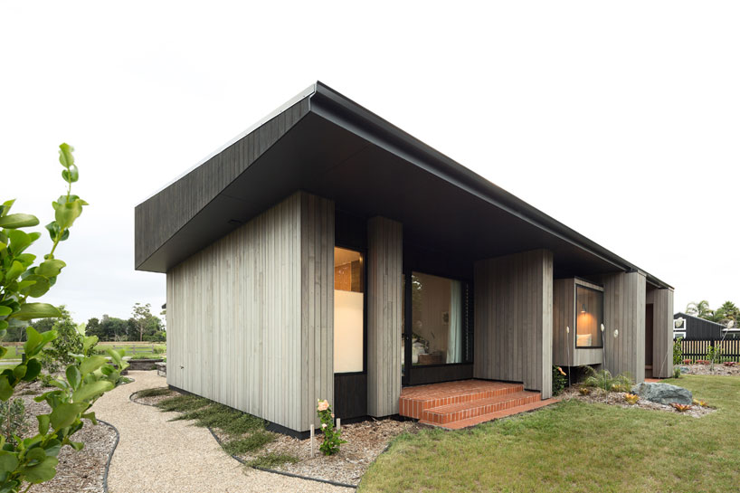 mrtn-architects-house-under-eaves-new-zealand-designboom-02