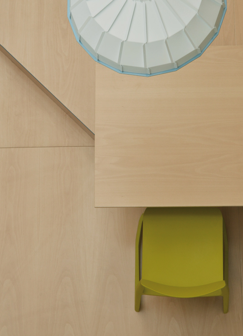 scau-js-l-troyes-business-school-france-designboom-04