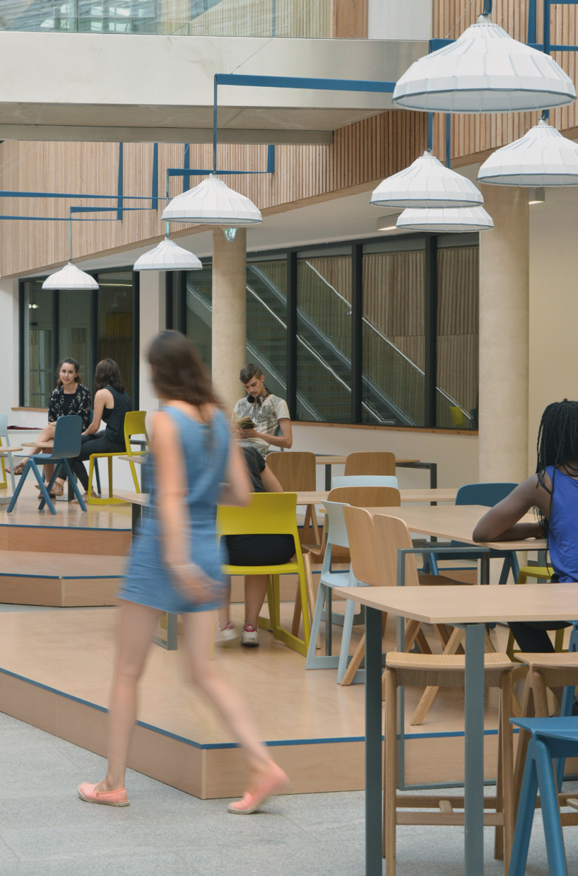 scau-js-l-troyes-business-school-france-designboom-04