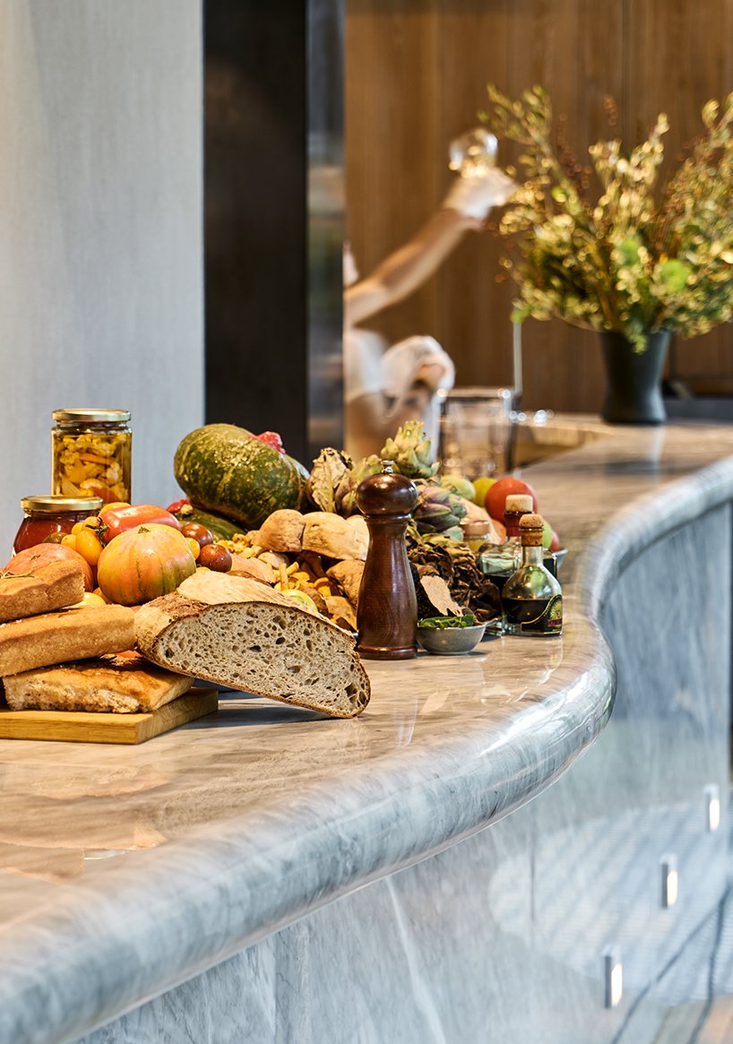 andy-martin-architecture-fucina-restaurant-london-designboom-02