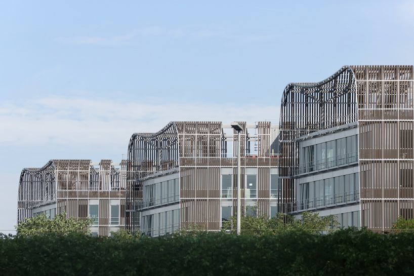 architecture-anne-demians-les-dunes-france-designboom-03