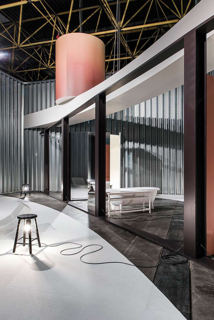biennale-interieur-2016-silver-lining-interiors-solo-house-office-kgdvs-designboom-02