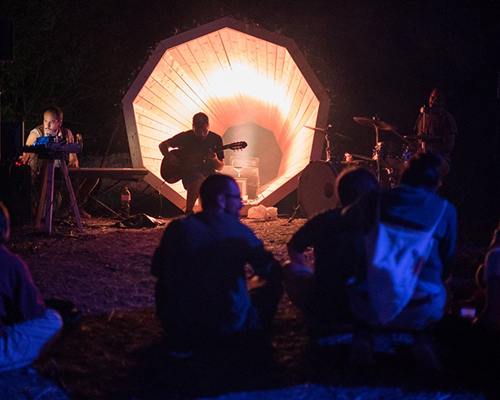 cono sonoro the megaphone shaped amplifier by recollocal and studio superfluo