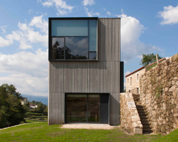 correia/ragazzi arquitectos restores and expands a rural winery in northern portugal