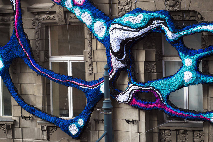 crystal-wagner-hyperbolic-lodz-murals-designboom-02