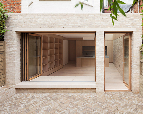 erbar mattes wraps london home in soft wood and dusty brick