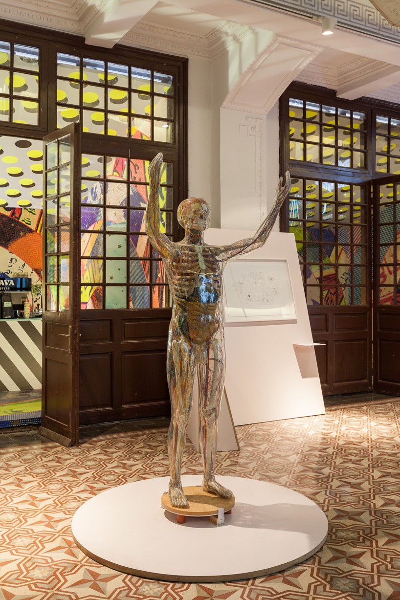 istanbul design biennial transparent man franz tschackert designboom 