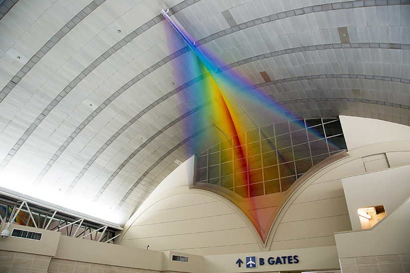 gabriel-dawe-plexus-c18-san-antonio-airport-designboom-02