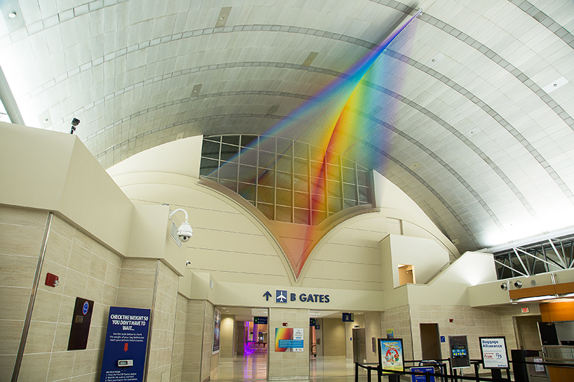 gabriel-dawe-plexus-c18-san-antonio-airport-designboom-02