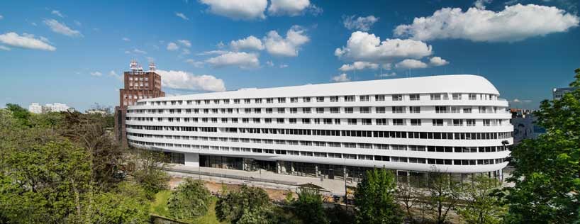 gottesman-szmelcman-architecture-ovo-double-hilton-wroclaw-designboom-01