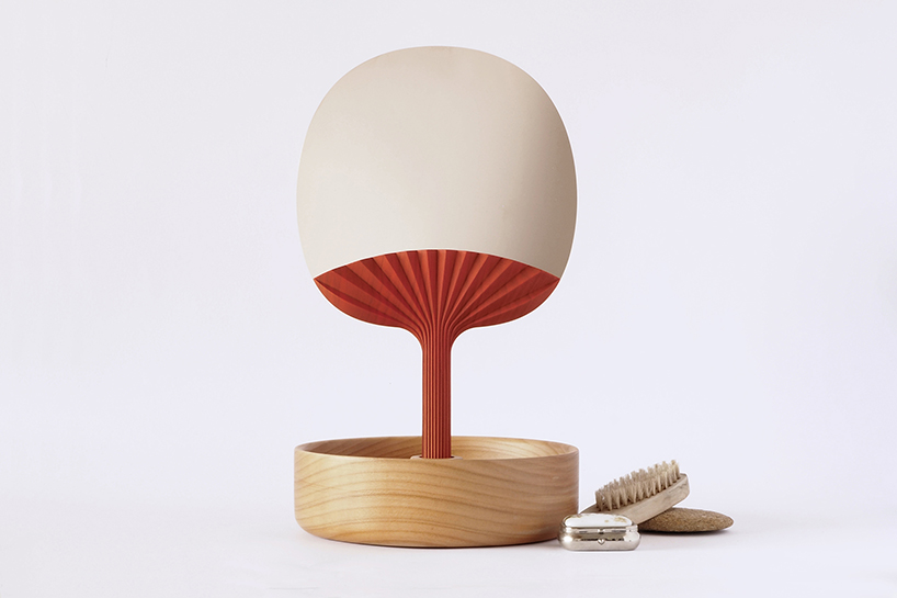 ilaria innocenti giorgio laboratore self portrait mirror portego biennale interieur designboom