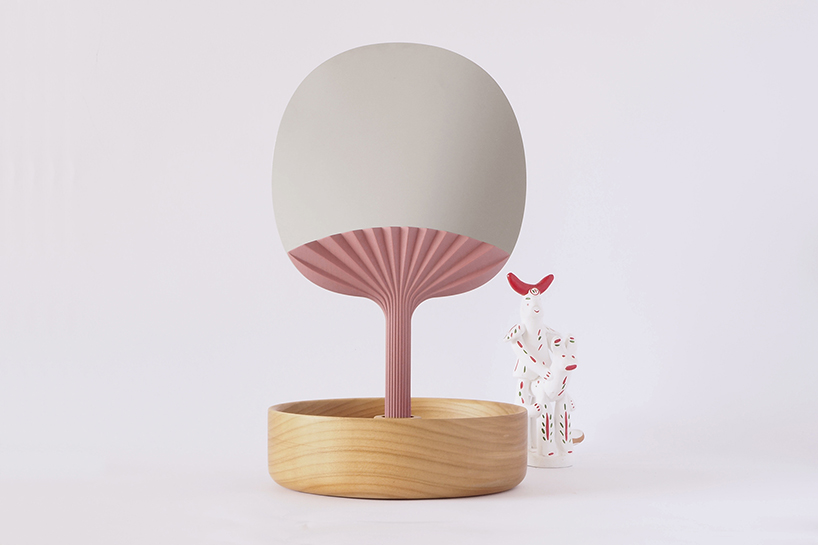 ilaria innocenti giorgio laboratore self portrait mirror portego biennale interieur designboom