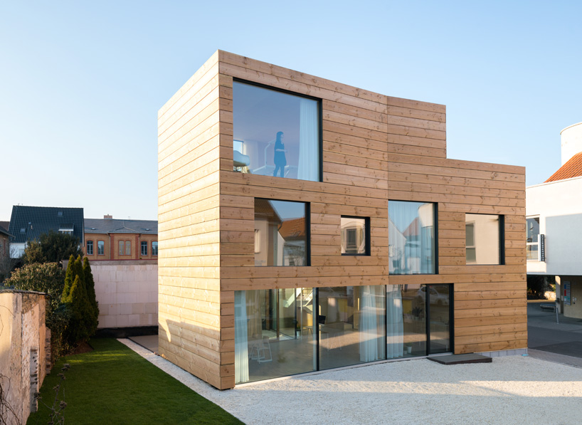 mind-ac-buro-schulstrasse-germany-designboom-03