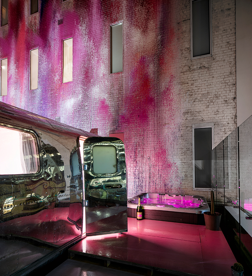 notel-melbourne-airstreams-hotel-designboom-02