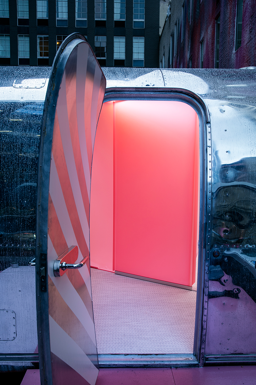 notel-melbourne-airstreams-hotel-designboom-02