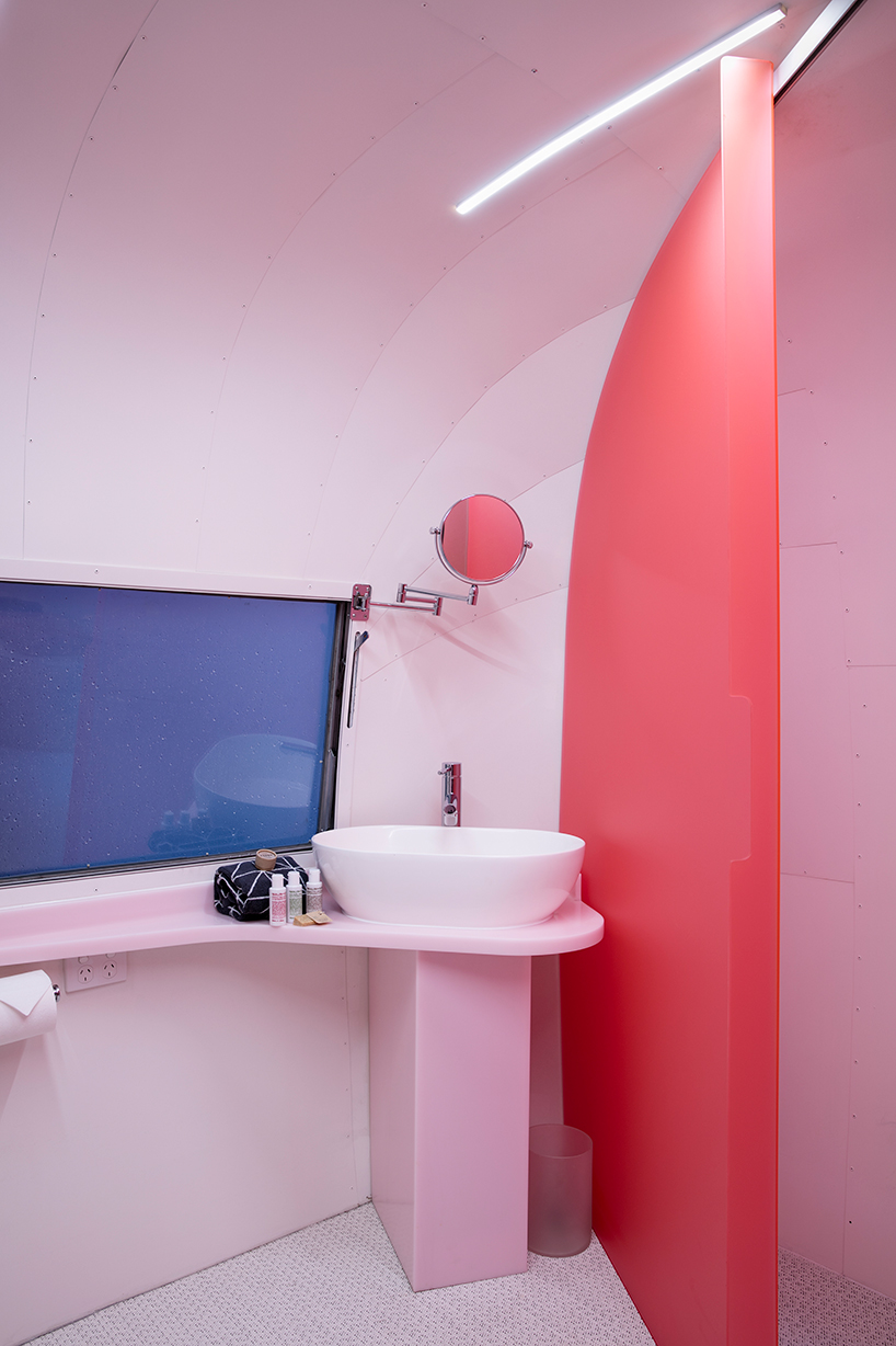 notel-melbourne-airstreams-hotel-designboom-02