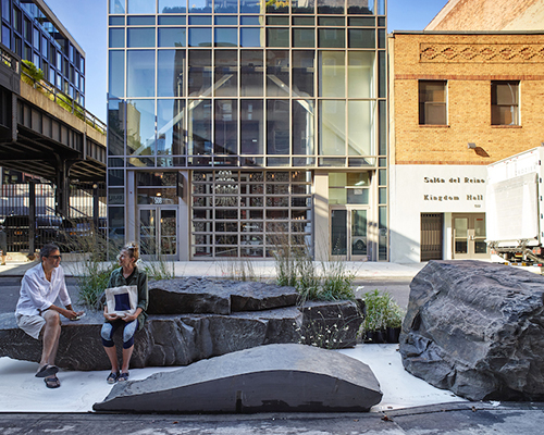 'park erratica' is a small but mighty green space in the middle of NYC