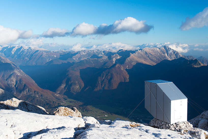 ofis-kanin-cabin-designboom-02