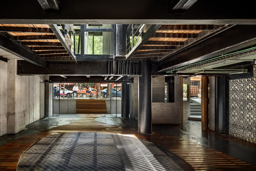 arqmov-workshop-coliroma-cientoveinteocho-mexico-city-designboom-02