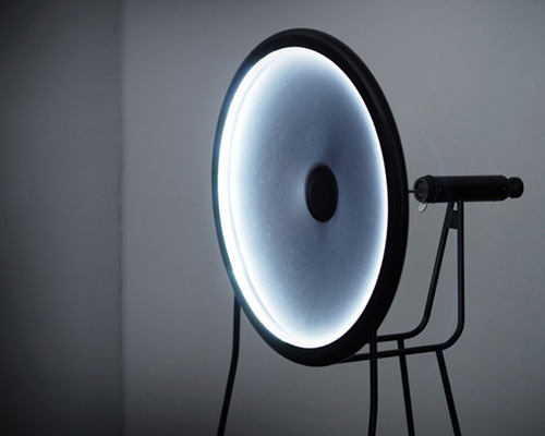 curve ID's 'black hole lamp' devours light with the flick of a switch