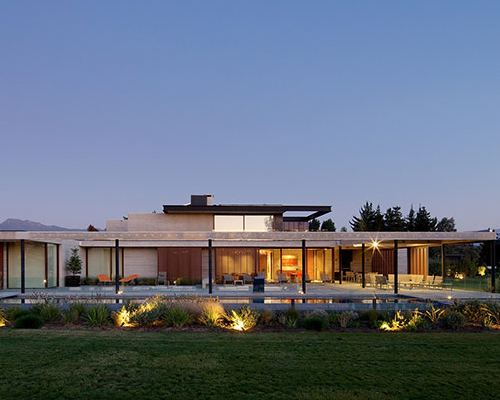 cristian hrdalo completes a transforming house in linderos, chile