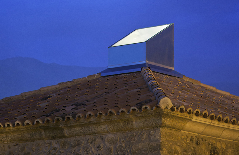 designboom-17th-century-spanish-chapel-02