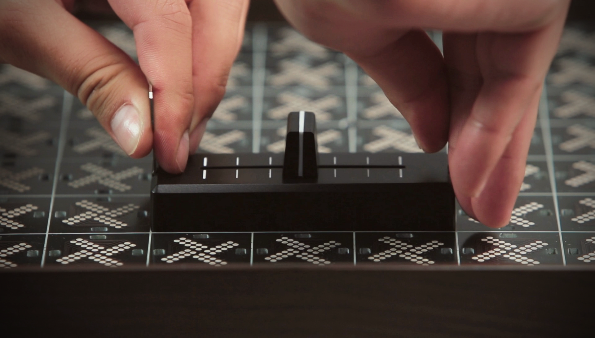 mine modular controller LEGO designboom