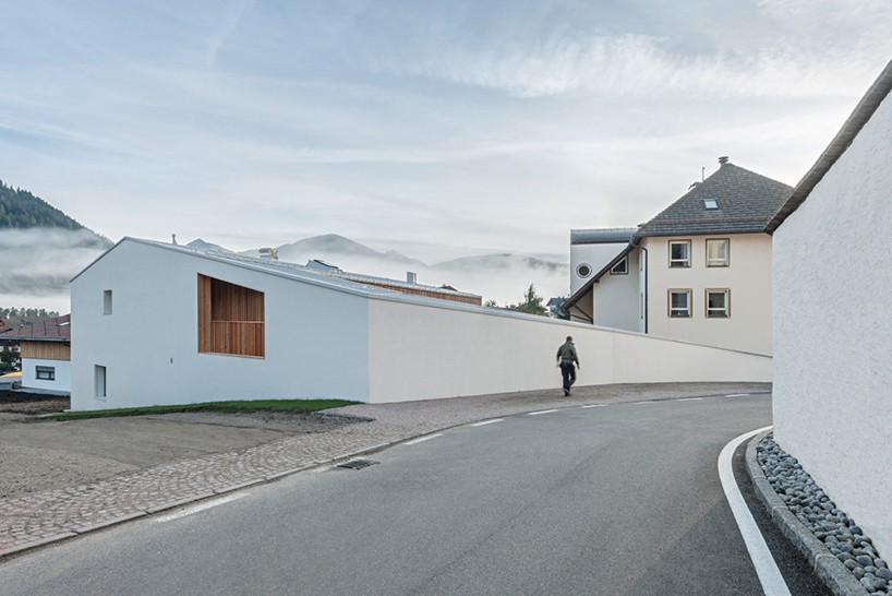 feld72 aligns wood-wrapped kindergarten to the village and landscape of south tyrol
