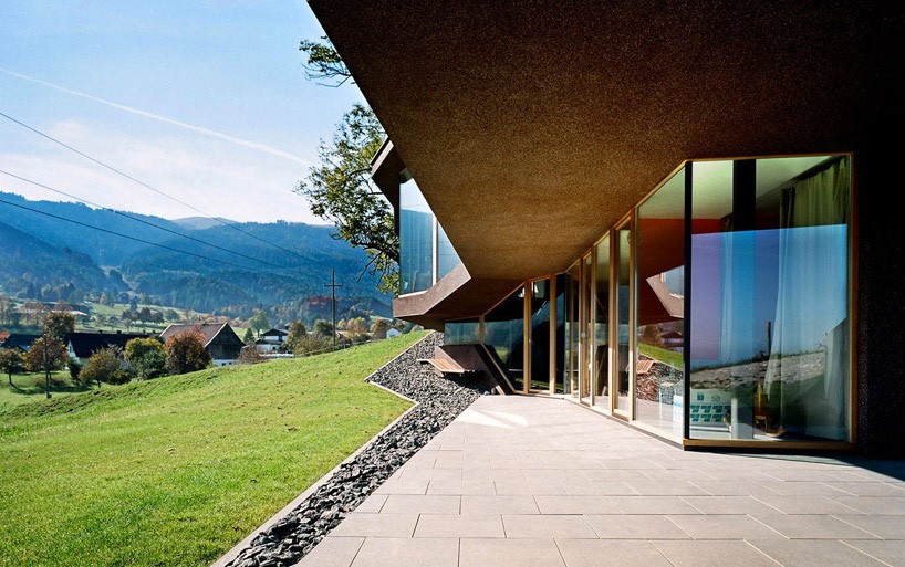 HOLODECK architects completes embedded house in austria