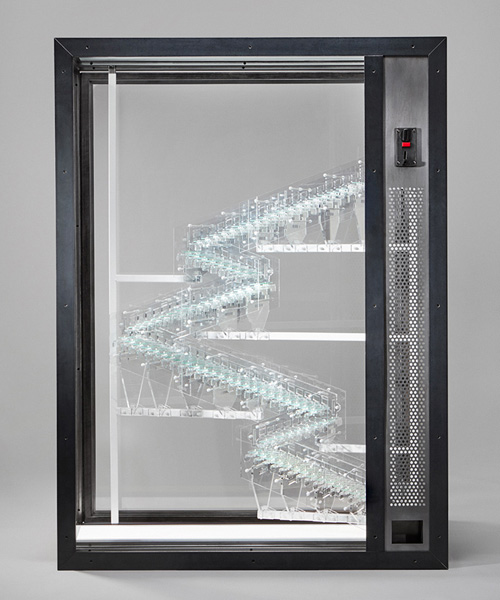 https://static.designboom.com/wp-content/uploads/2016/11/jelle-mastenbroek-glassworks-vending-machine-designboom-600.jpg