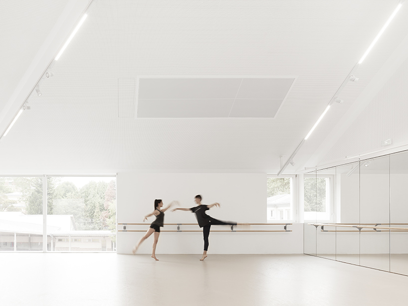 joly-loiret-dance-and-music-rooms-versailles-france-designboom-04