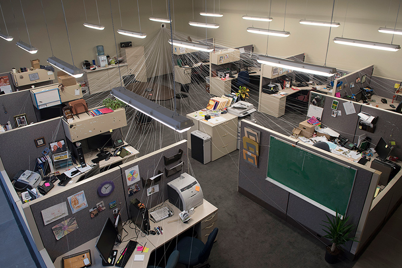 cubicle landscape design inside the office