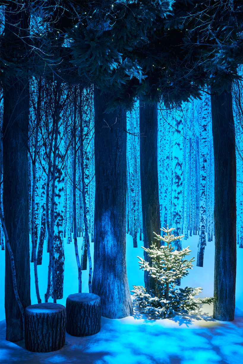 Claridge's unveils 2023 Christmas tree designed by Louis Vuitton