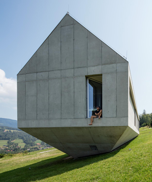 concrete konieczny's ark house by KWK promes completed in poland
