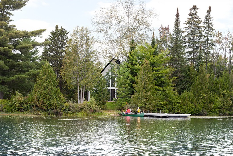 la shed architecture chalet de la plage designboom