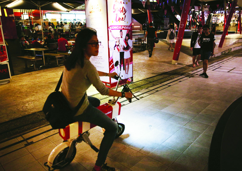 motochimp electric motorcycle designboom