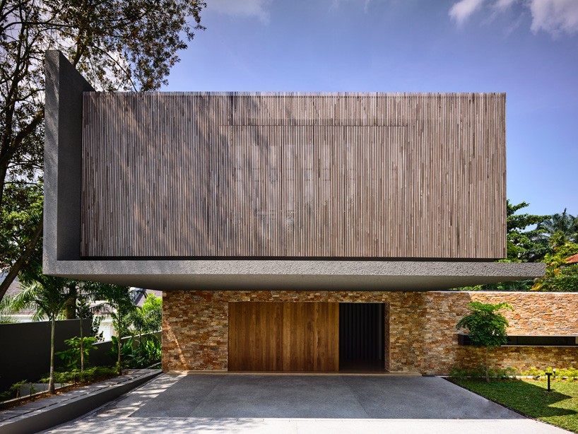 ONG & ONG attunes contemporary dwelling to tropical surroundings in singapore