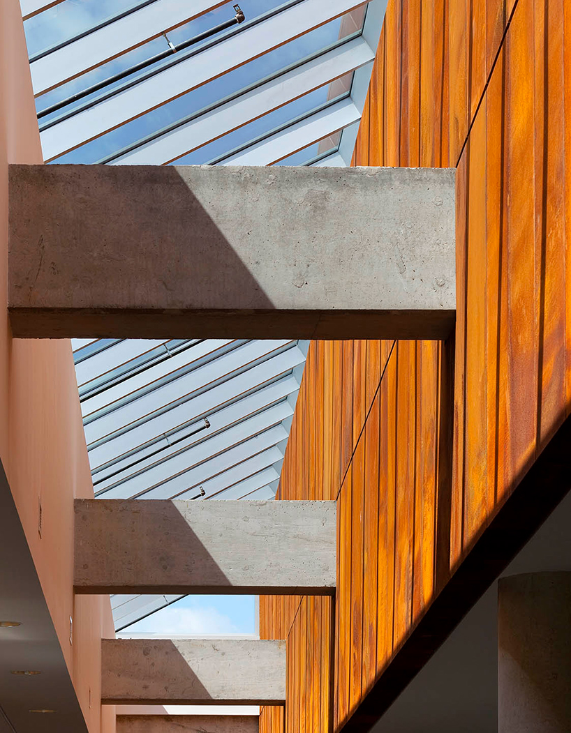 perkins-wills-ktcc-fleming-college-ontario-canada-designboom-05