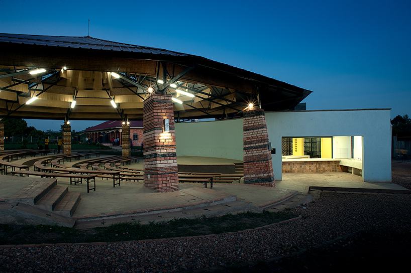 studio-fh-architects-multipurpose-hall-at-st-bernards-secondary-school-mannya-uganda-designboom-02