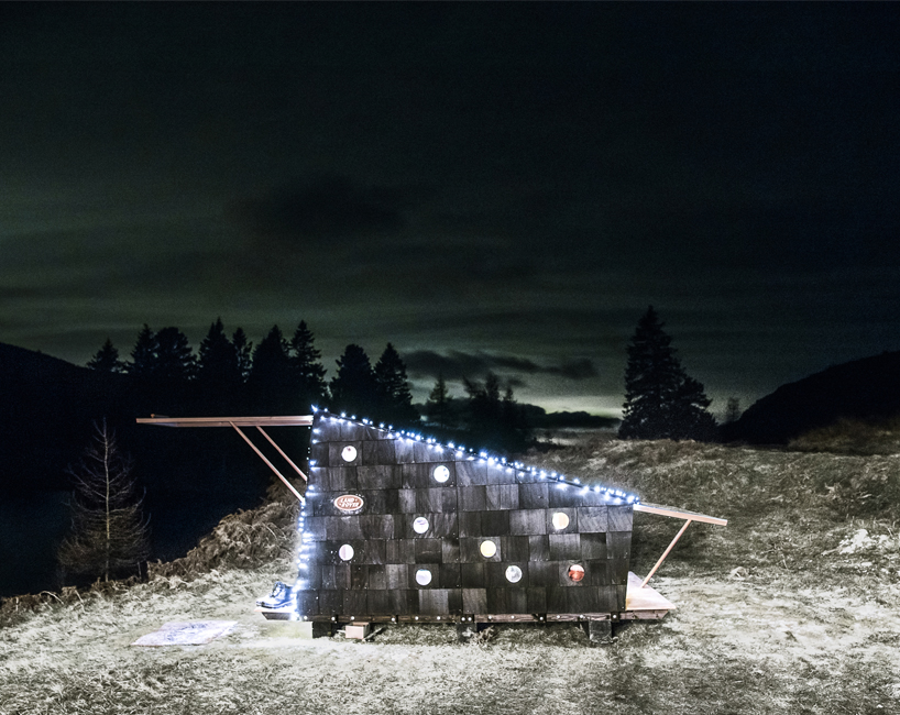 lumo-land-rover-christmas-cabin-designboom1800art