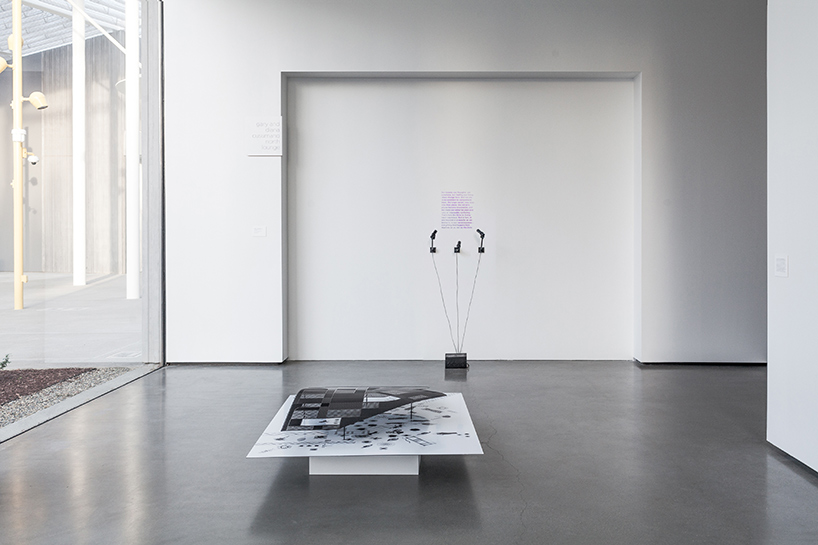 so-il-exhibtion-manetti-shrem-museum-of-art-iwan-baan-california-designboom-01